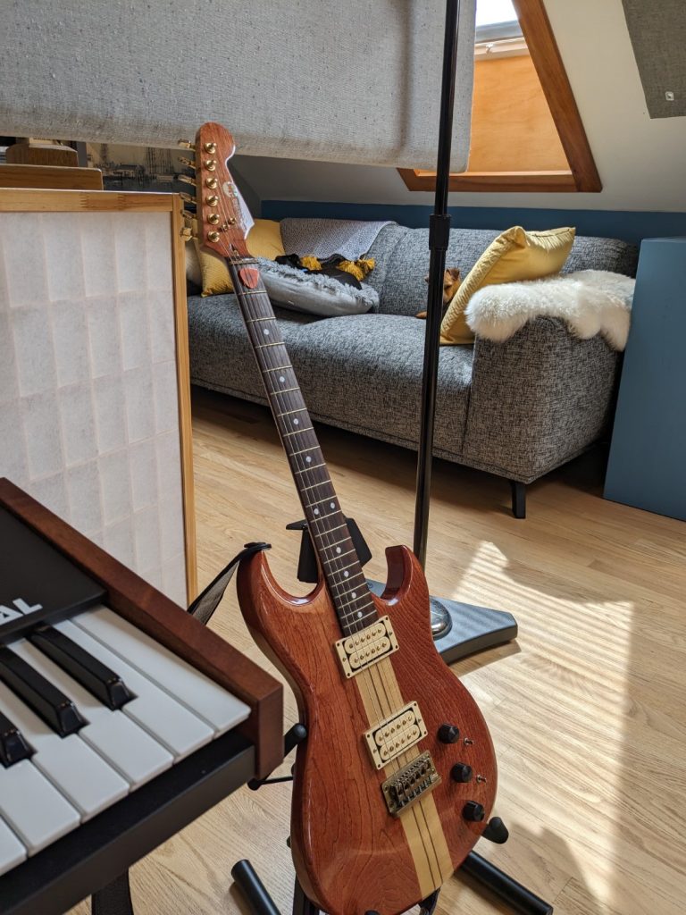 Eagle guitar - Japanese electric guitar from the early 80s